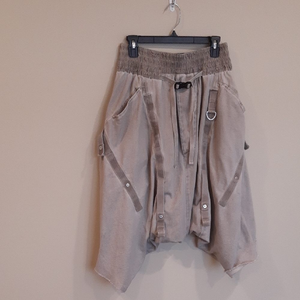 Hamcus Men's Cargo Shorts Multi Strap/Multi form Configuration Style. - Picture 7 of 13